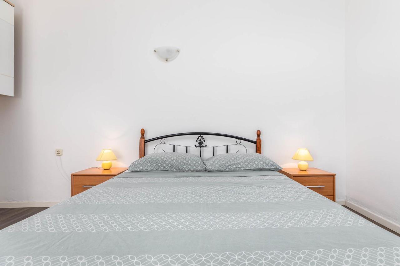 Apartman Mauro Pula Eksteriør billede