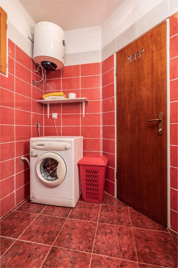 Apartman Mauro Pula Eksteriør billede